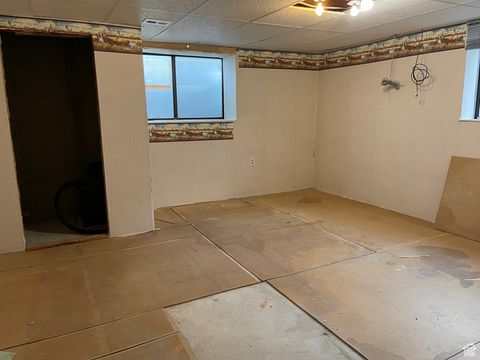Tiny photo for 2099 E WORCHESTER DR S, Cottonwood Heights, UT 84121 (MLS # 2118242)