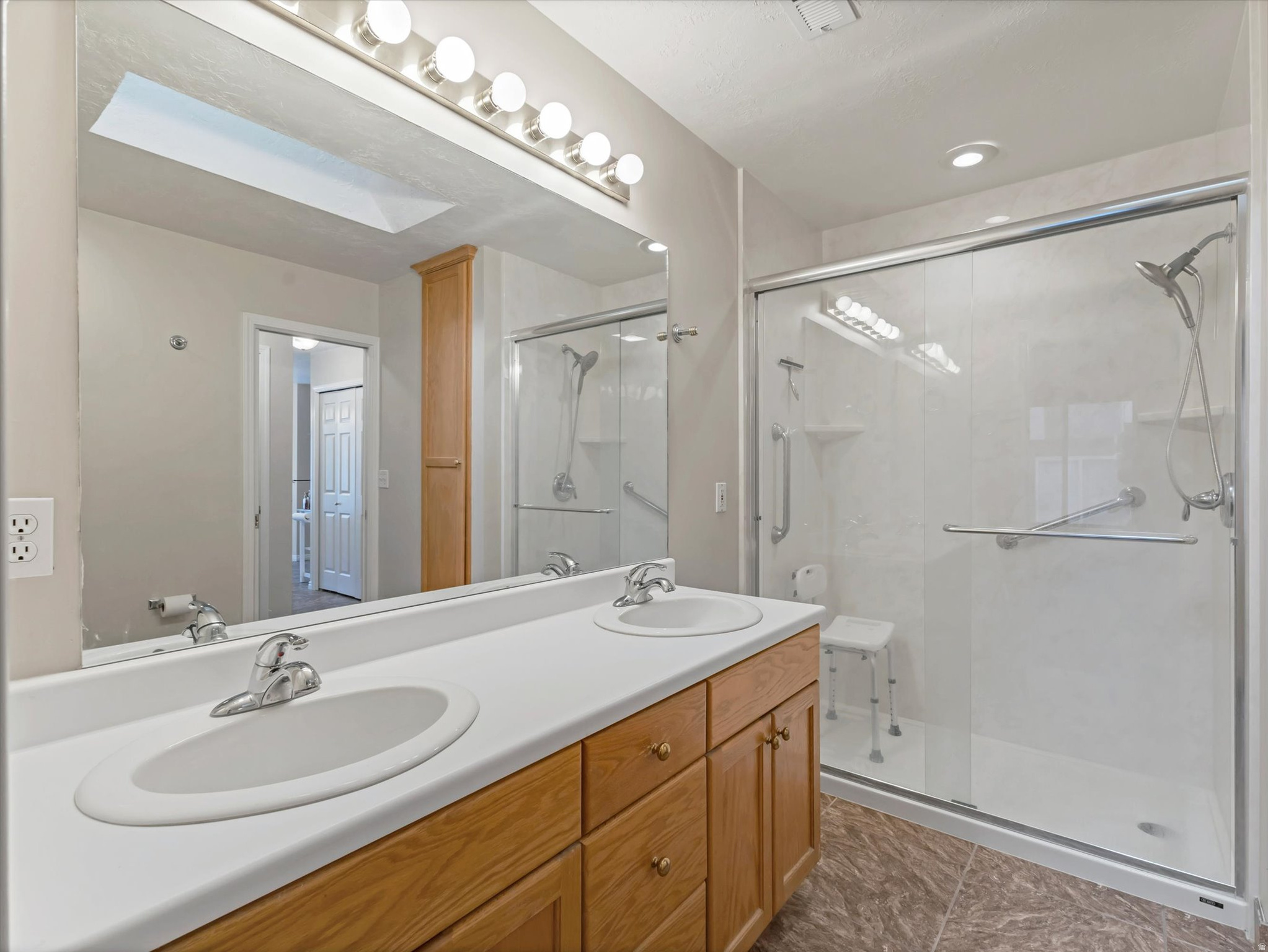 VILLAGE II - Residential