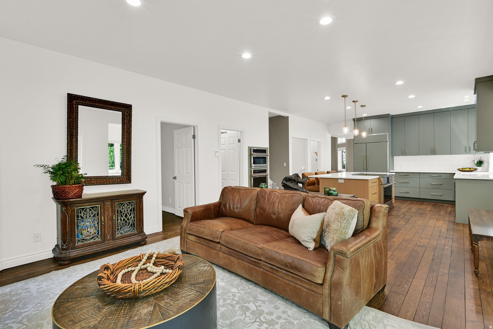 COUNTRY MILL ESTATE - Residential