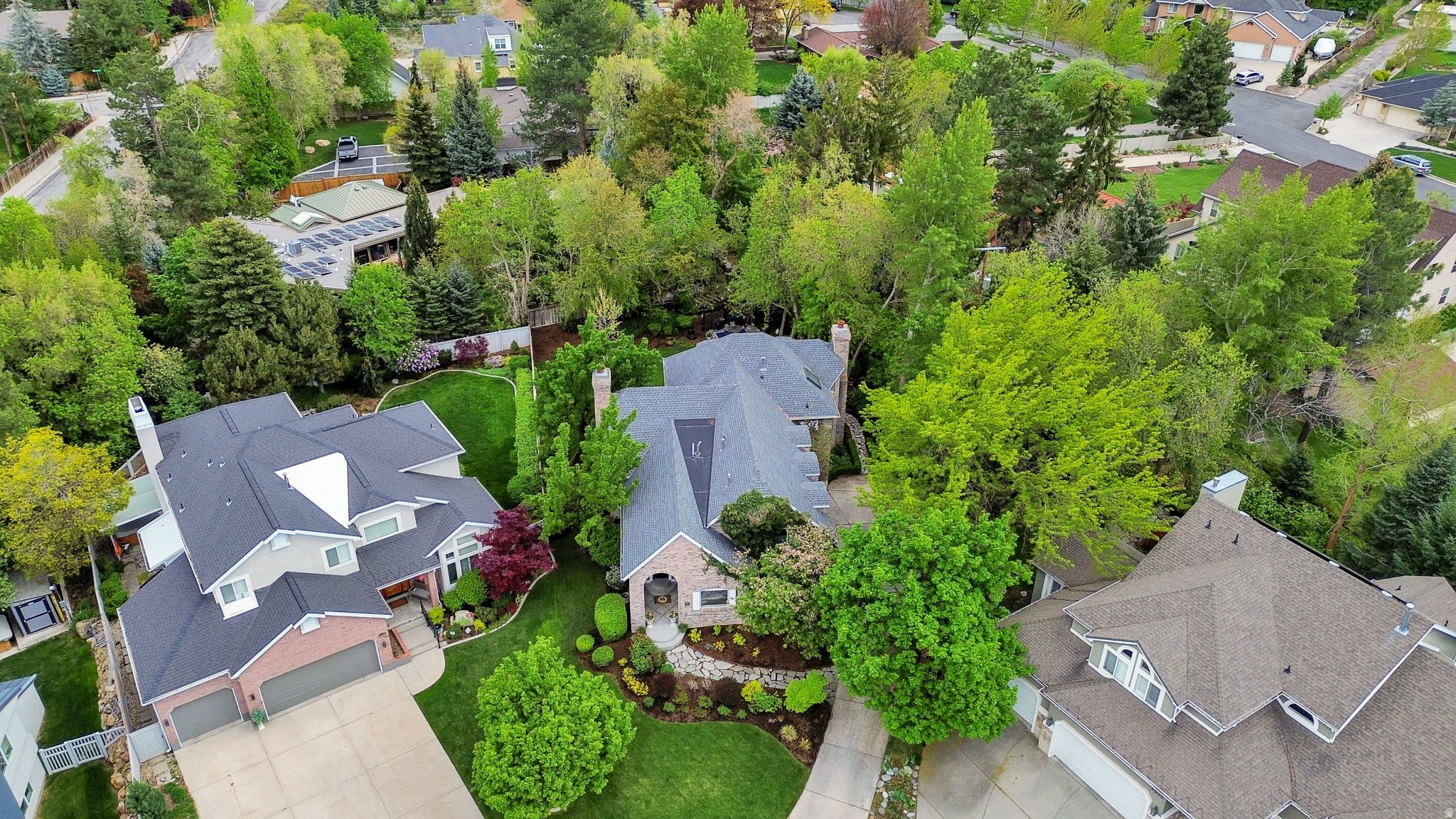 COUNTRY MILL ESTATE - Residential