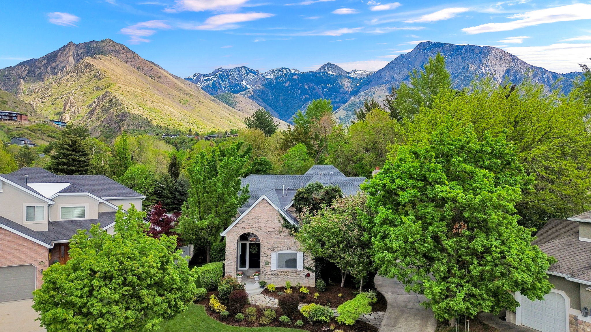 COUNTRY MILL ESTATE - Residential