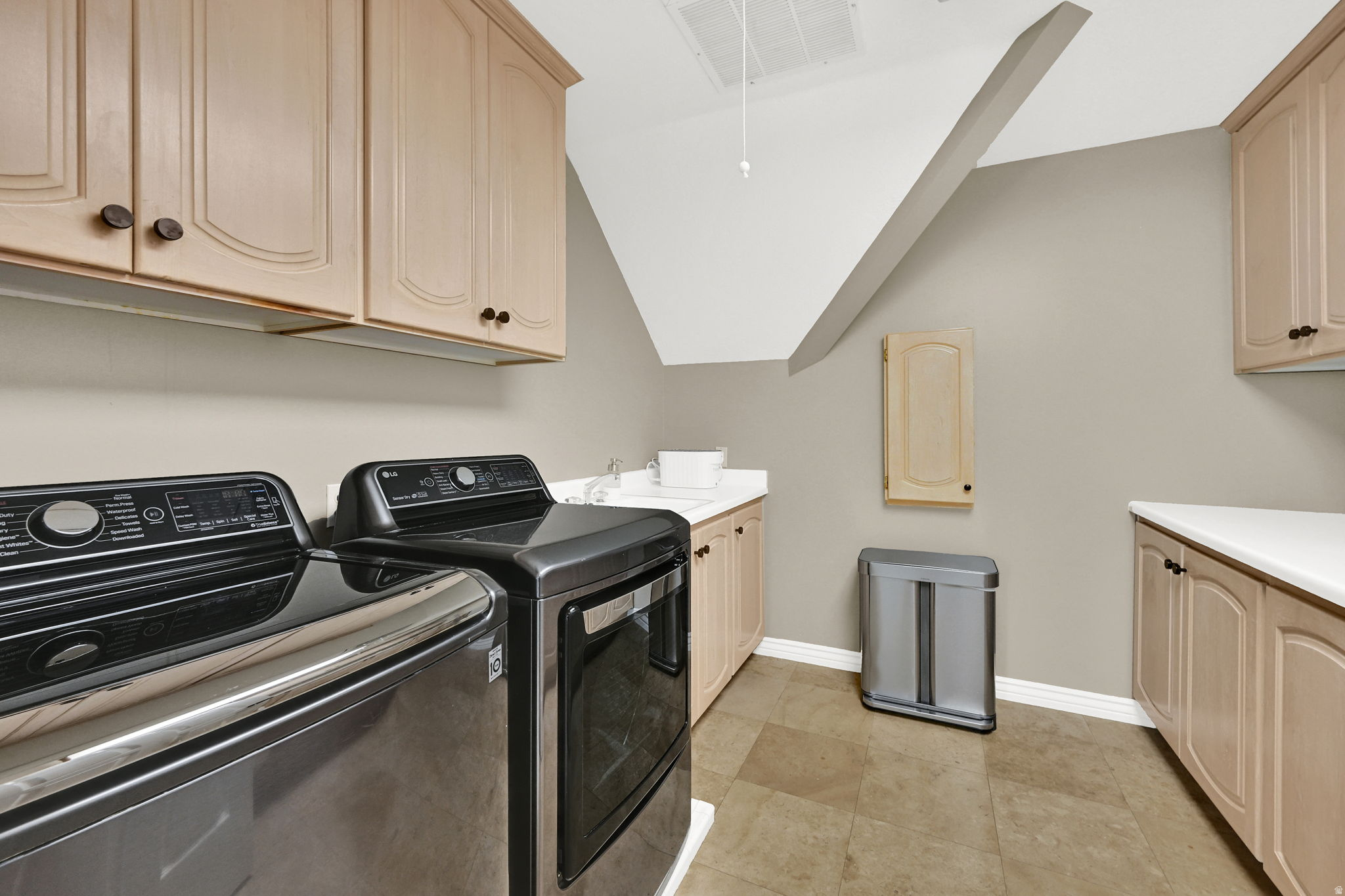 COUNTRY MILL ESTATE - Residential