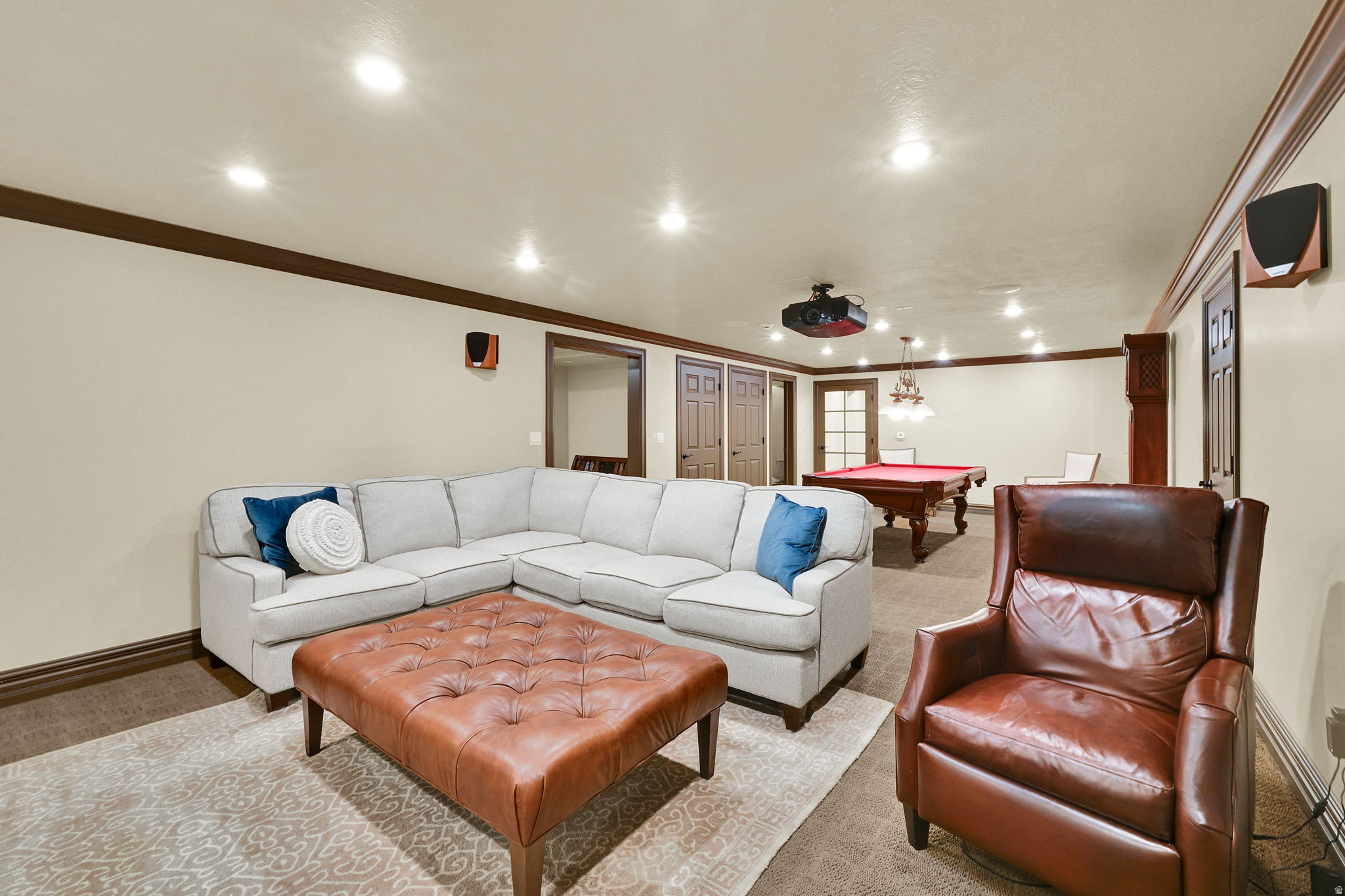 COUNTRY MILL ESTATE - Residential