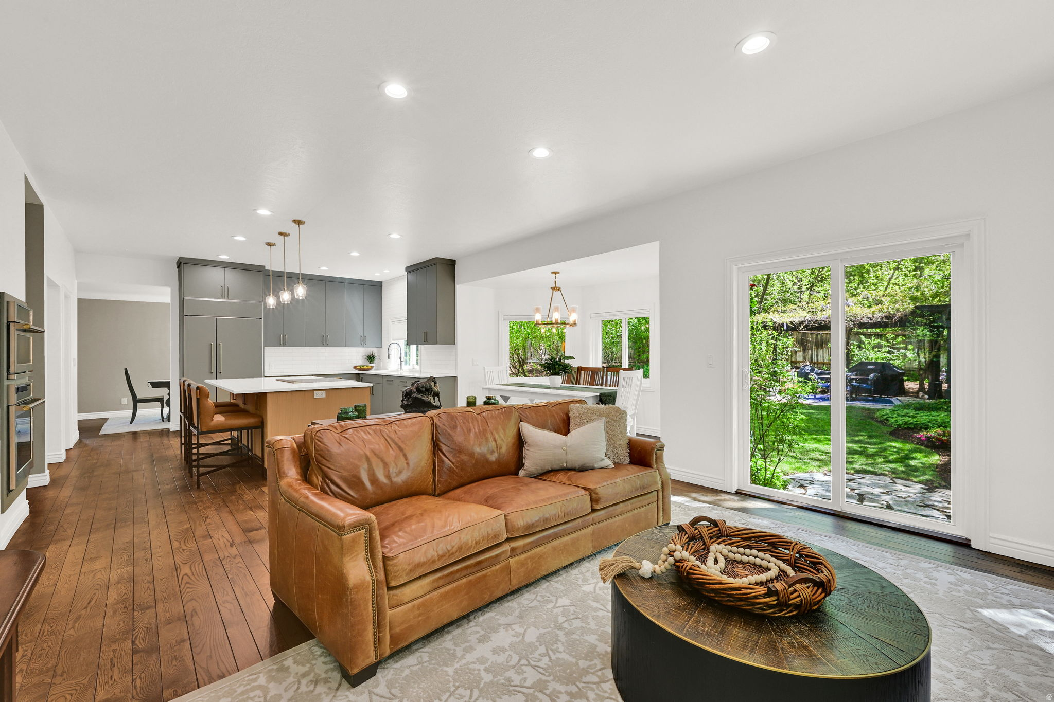 COUNTRY MILL ESTATE - Residential