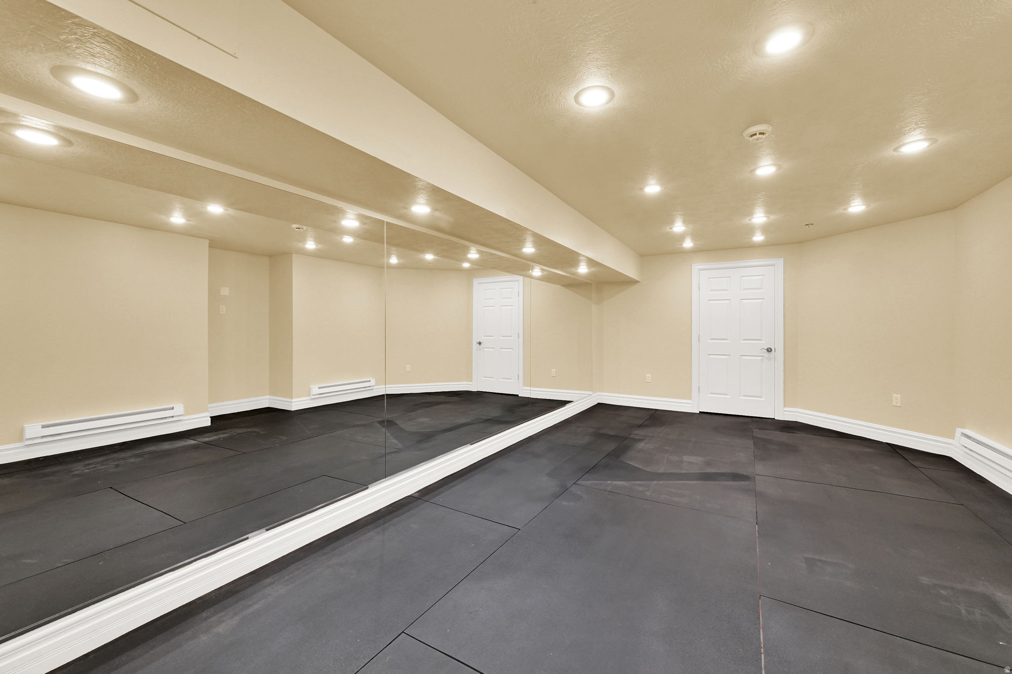 COUNTRY MILL ESTATE - Residential