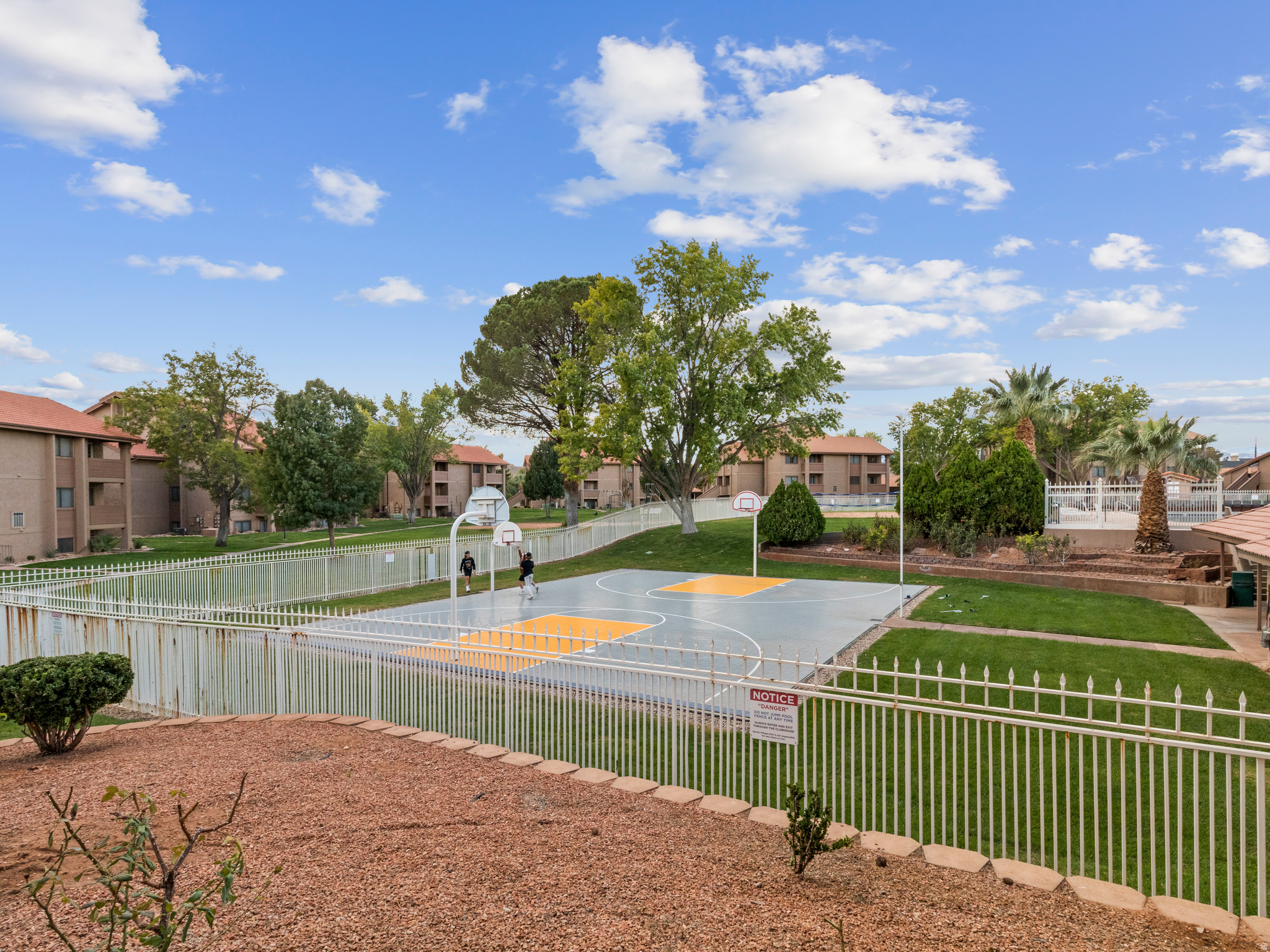 SPORTS VILLAGE - Residential