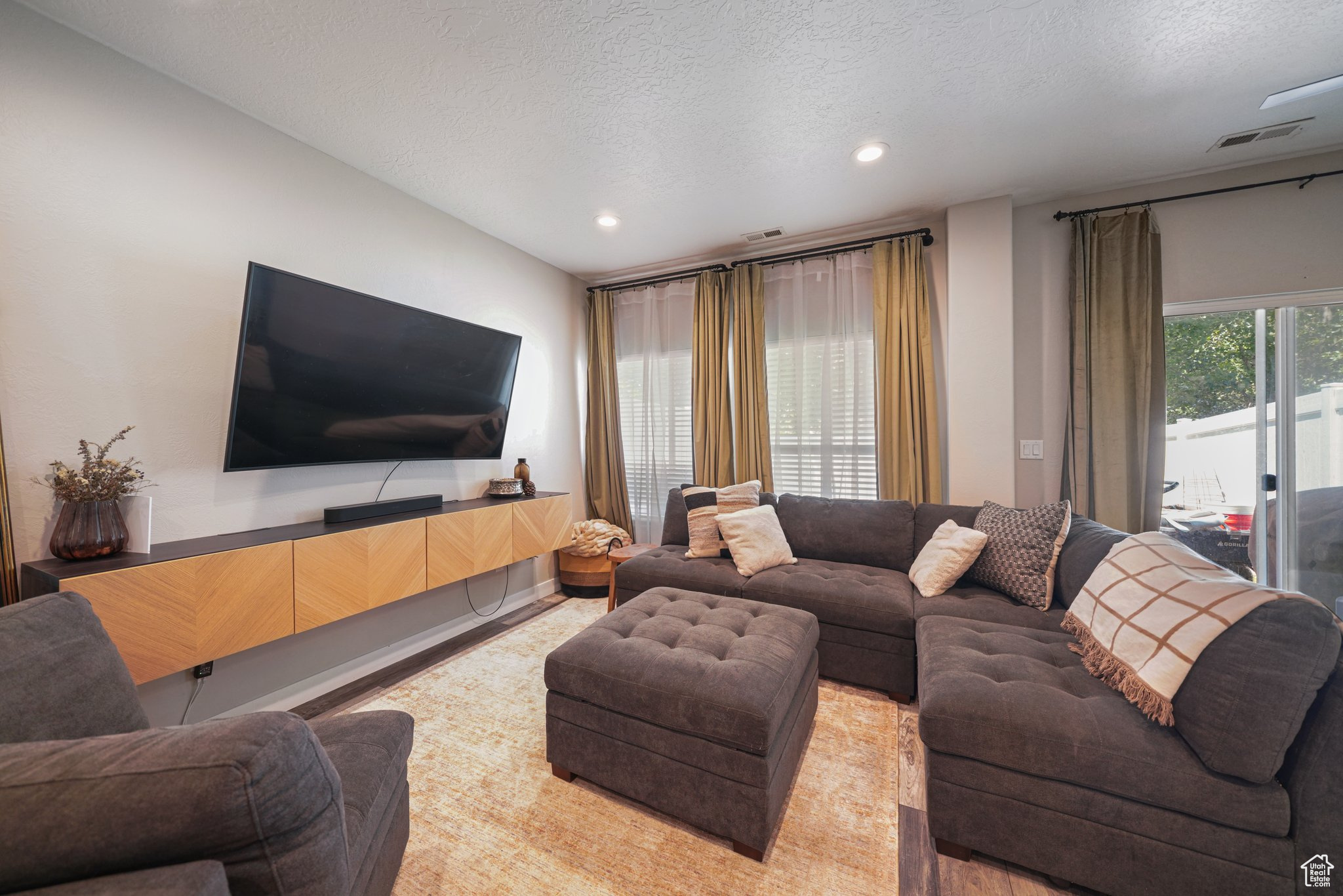 GREENFIELD TOWNHOMES - Residential Lease