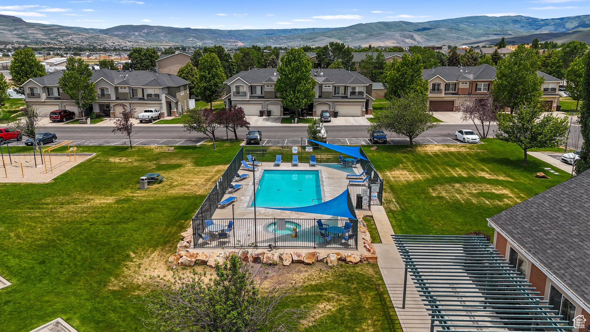GREENFIELD TOWNHOMES - Residential Lease