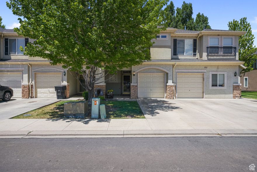 Please contact owner at +1 (435) 709-1432. Beautifully updated townhome with fully fenced backyard in the heart of Heber City. Owners Suite with walk in closet and private bathroom. The generous yard is secluded with established trees for shade and privacy. Community amenities including a pool, hot tub and clubhouse and several playgrounds/parks. Located just minutes from the new Daniels Elementary school, restaurants, shops and just 10 minutes away from Deer Valley East Village Resort. This is a must see home in a quiet townhome community.  Please contact owner for more information on rental details. Pets allowed with additional deposits/rent and limits