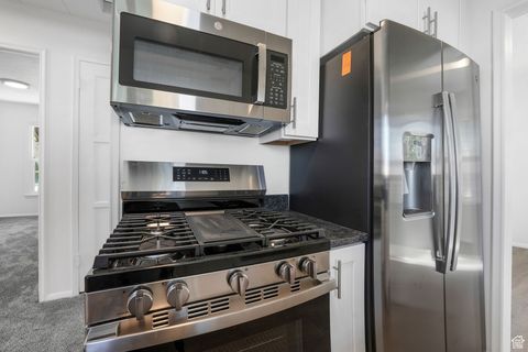 Tiny photo for 336 S 300 E, American Fork, UT 84003 (MLS # 2118634)