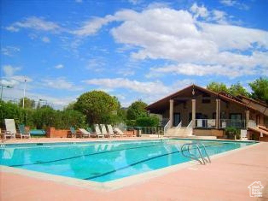 Fully Furnished and equipped, a Turn Key Vacation Condo. perfect for rental income or personal use, Wonderful amenities with 2 pools, hot tub, playground, pickleball, tennis, weight room and game room.  So much to enjoy for a great getaway.