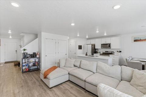 Tiny photo for 1202 W HIDDEN SPRING DR, Santaquin, UT 84655 (MLS # 2123853)