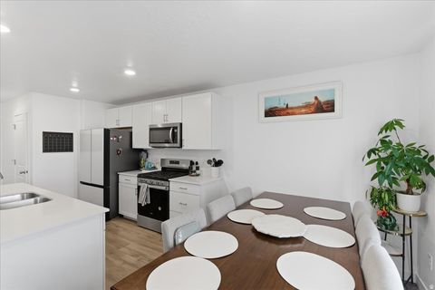 Tiny photo for 1202 W HIDDEN SPRING DR, Santaquin, UT 84655 (MLS # 2123853)