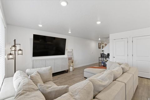 Tiny photo for 1202 W HIDDEN SPRING DR, Santaquin, UT 84655 (MLS # 2123853)
