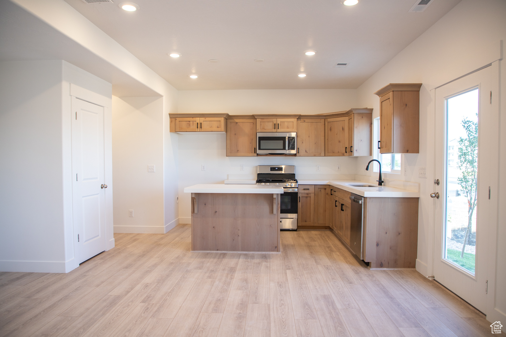 MEADOW CREEK RIDGE - Residential