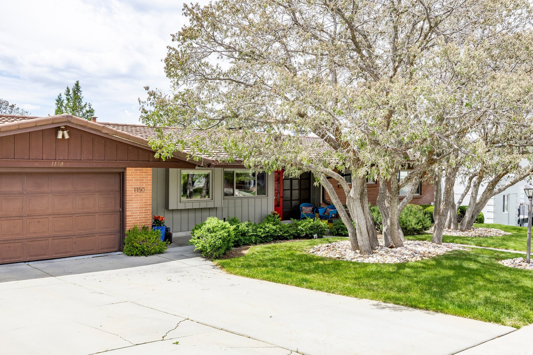 OAK HILLS - Residential