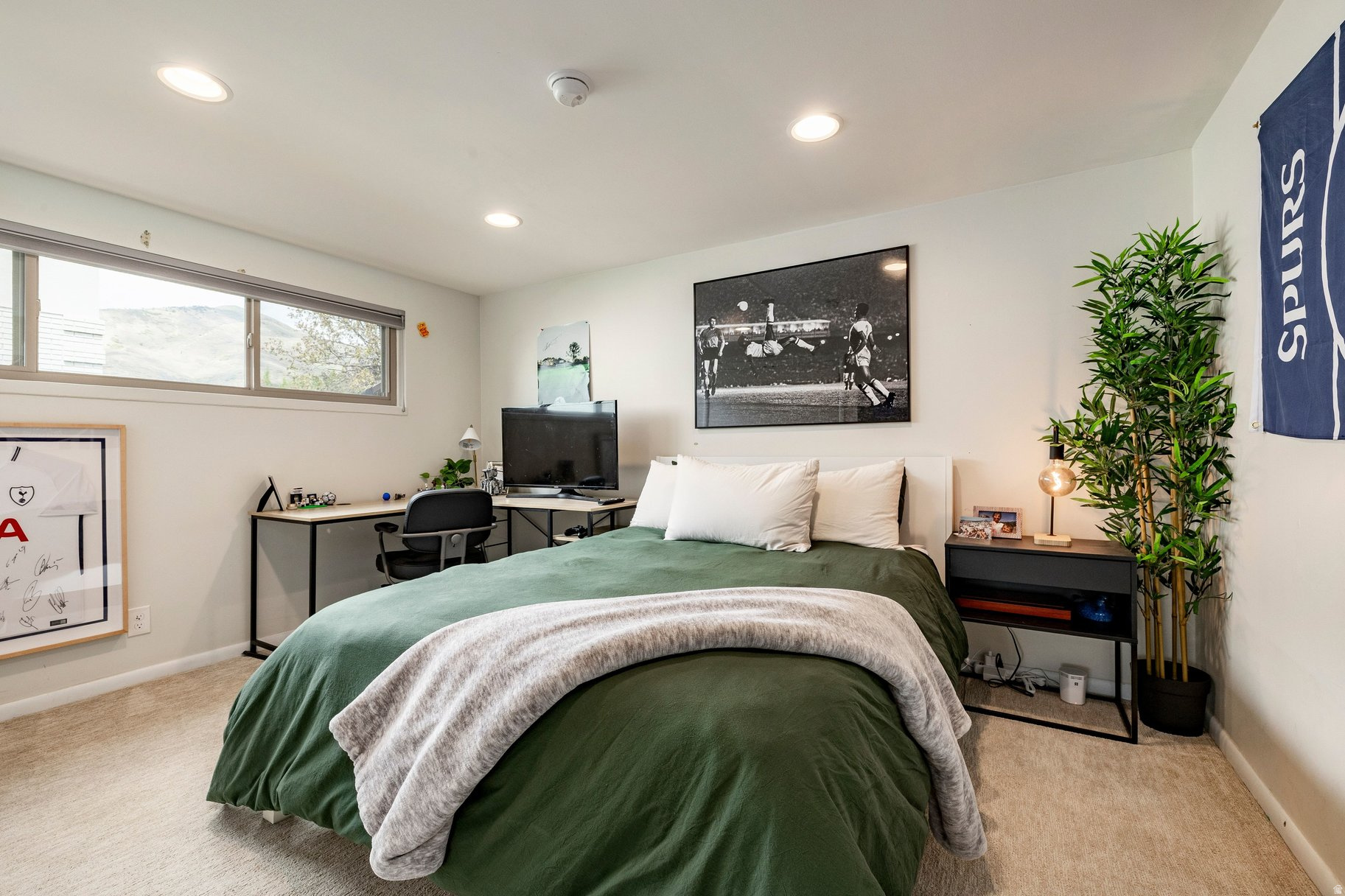 OAK HILLS - Residential