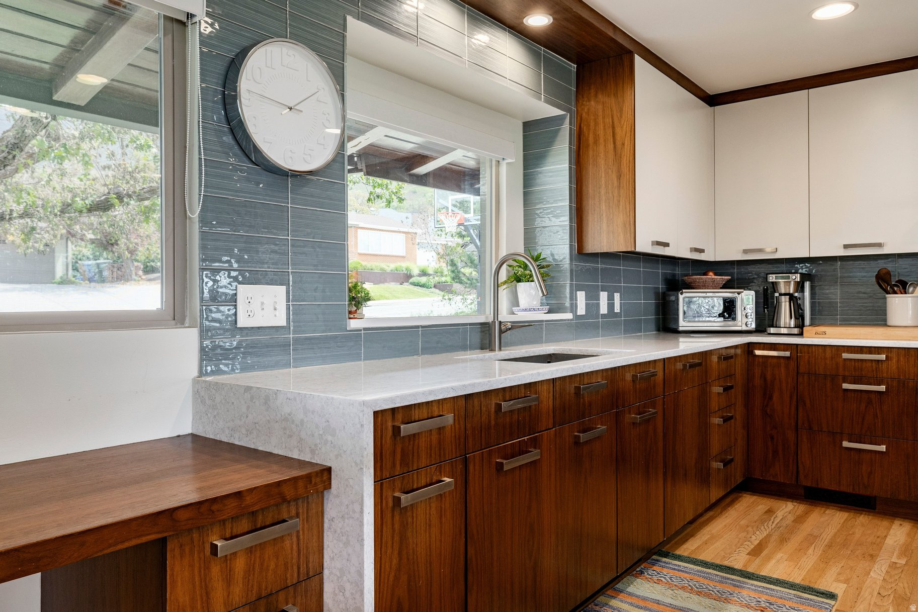 OAK HILLS - Residential