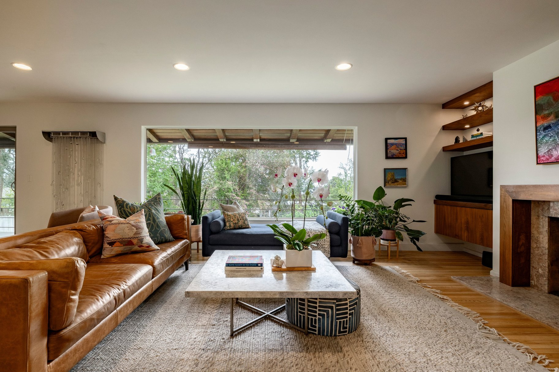 OAK HILLS - Residential
