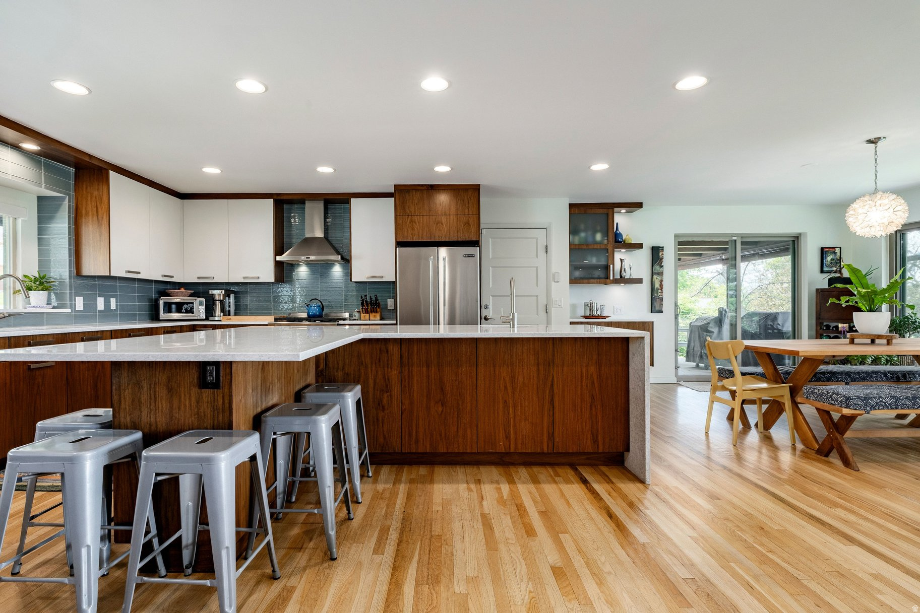 OAK HILLS - Residential