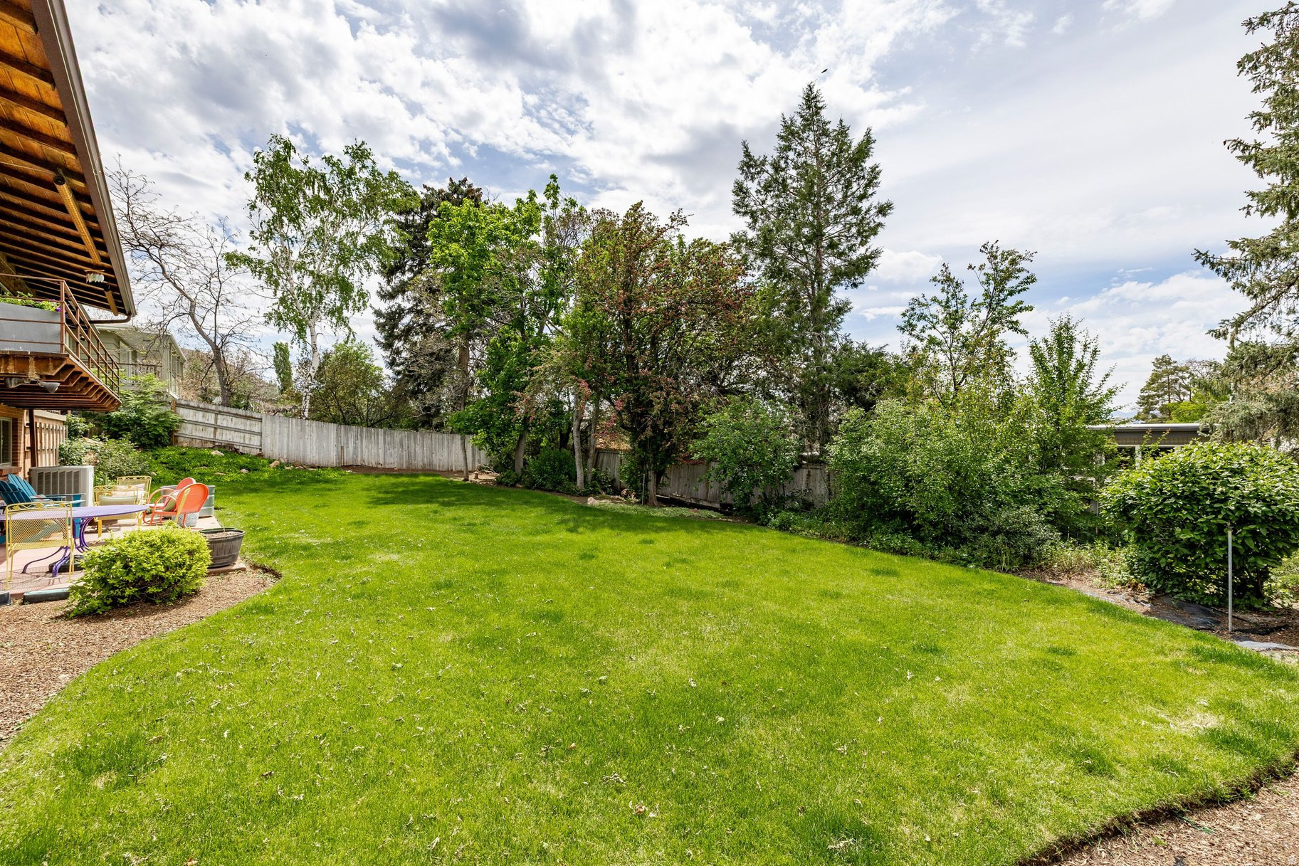 OAK HILLS - Residential