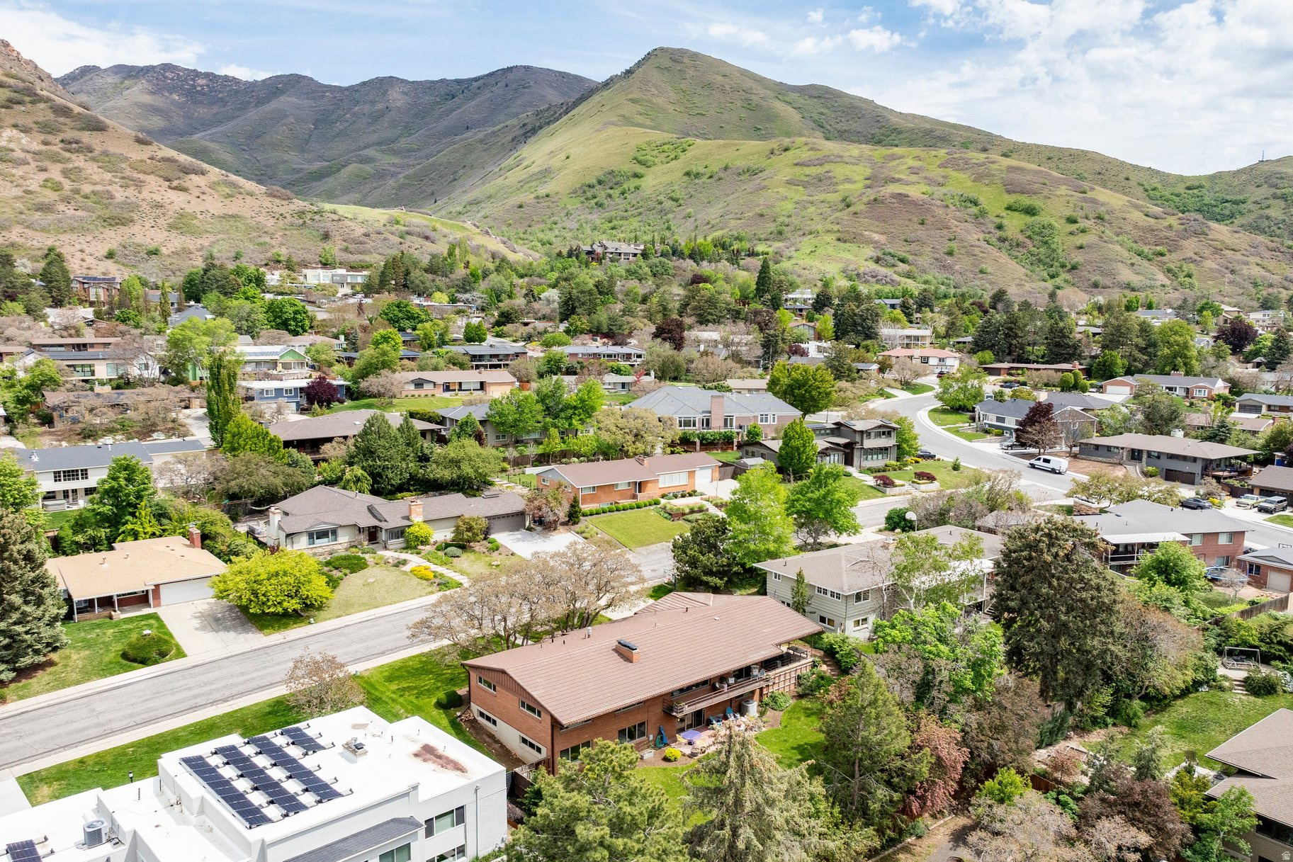 OAK HILLS - Residential
