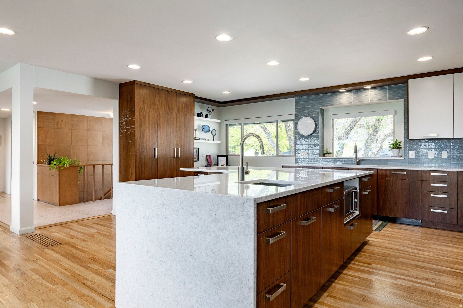OAK HILLS - Residential