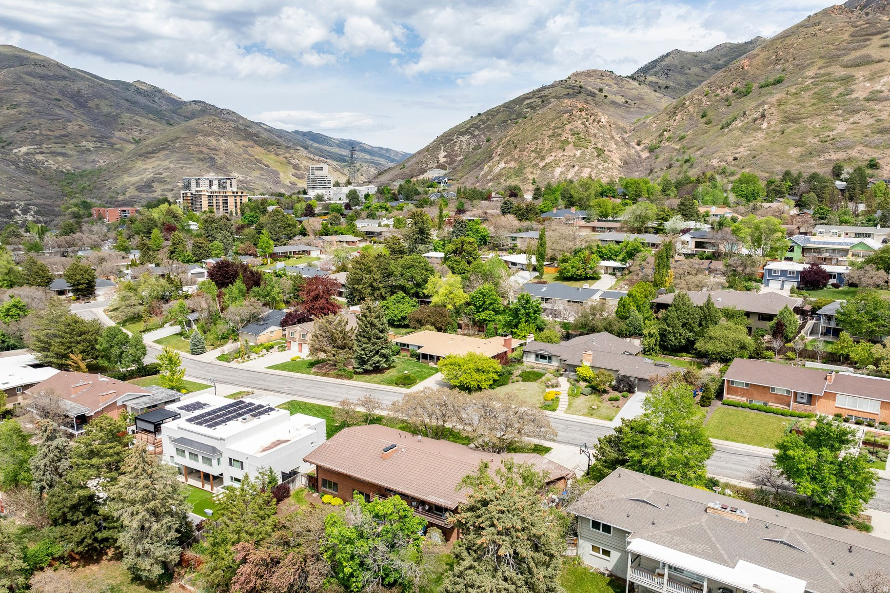 OAK HILLS - Residential