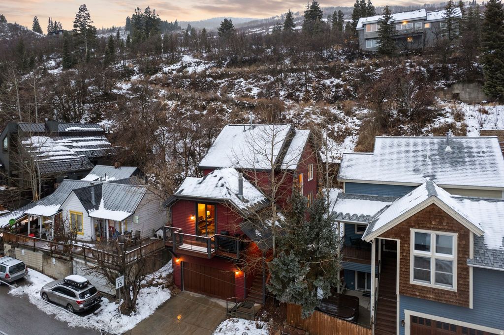 Photo of 136 DALY AVE, Park City, UT 84060 (MLS # 2140204)