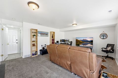 Tiny photo for 2314 N 1220 W, Clinton, UT 84015 (MLS # 2132357)