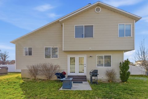 Tiny photo for 2314 N 1220 W, Clinton, UT 84015 (MLS # 2132357)