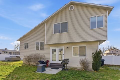 Tiny photo for 2314 N 1220 W, Clinton, UT 84015 (MLS # 2132357)