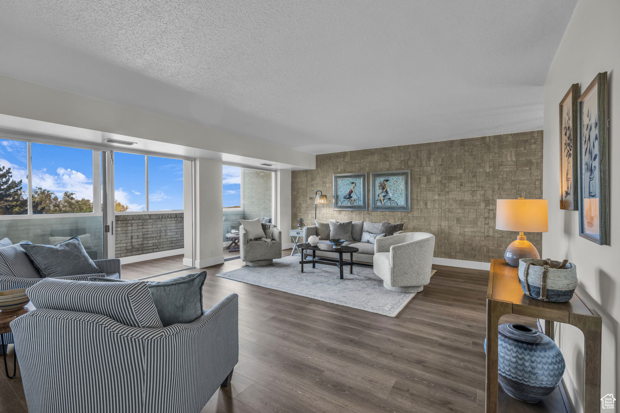 CANYON CREST - Residential