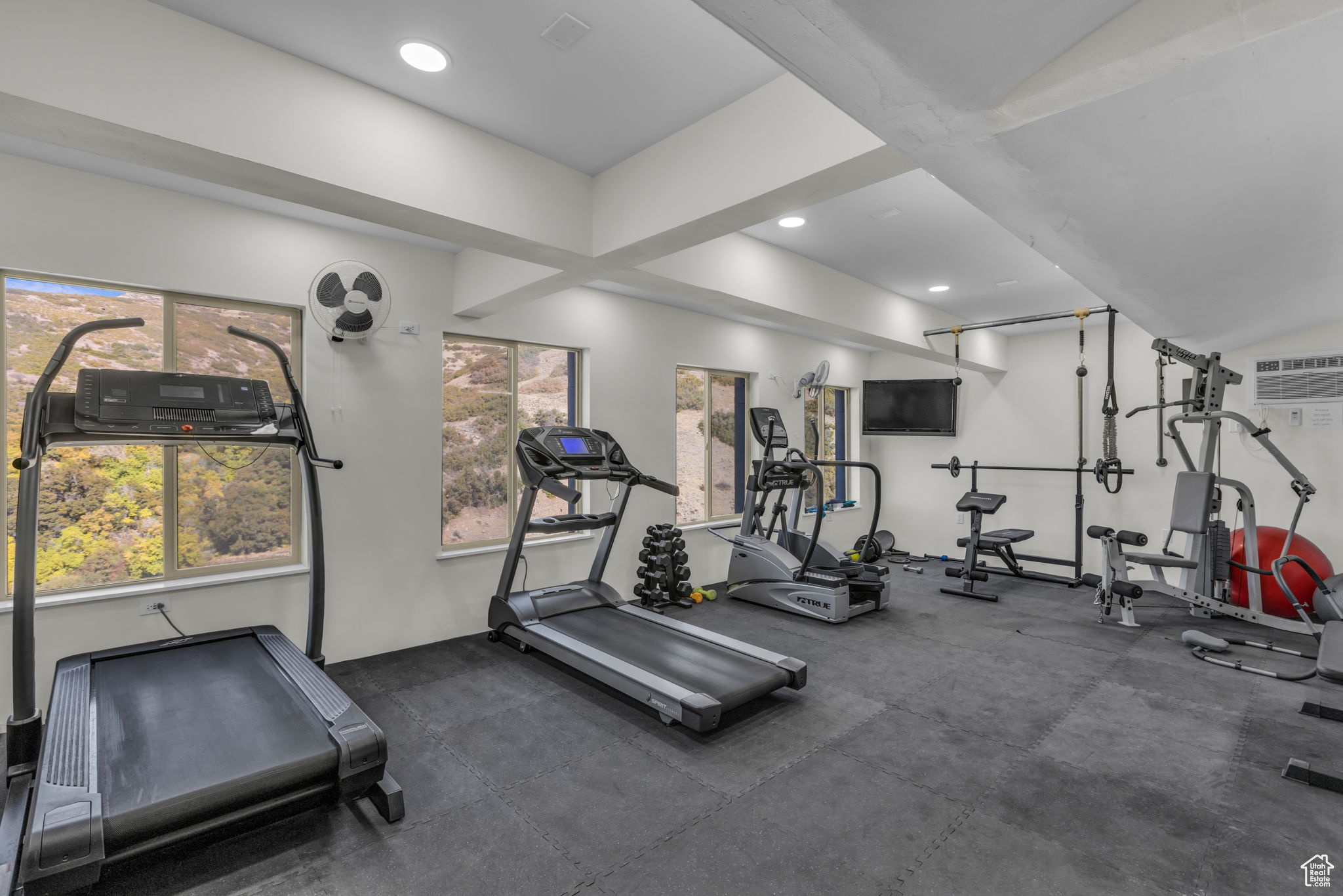 CANYON CREST - Residential