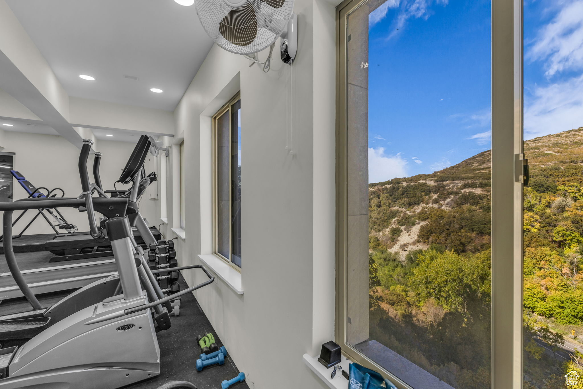 CANYON CREST - Residential
