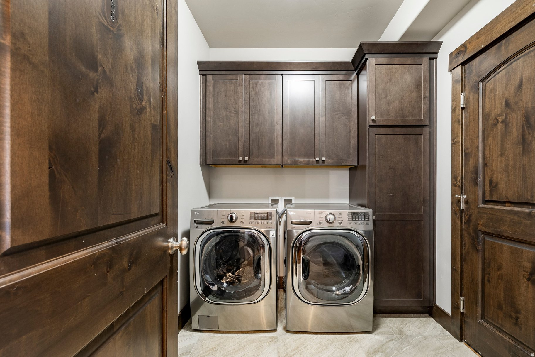 BLACK ROCK RIDGE - Residential