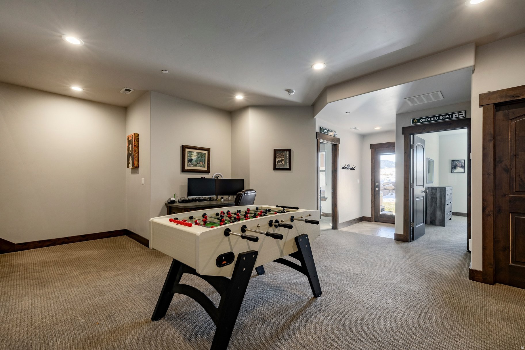 BLACK ROCK RIDGE - Residential