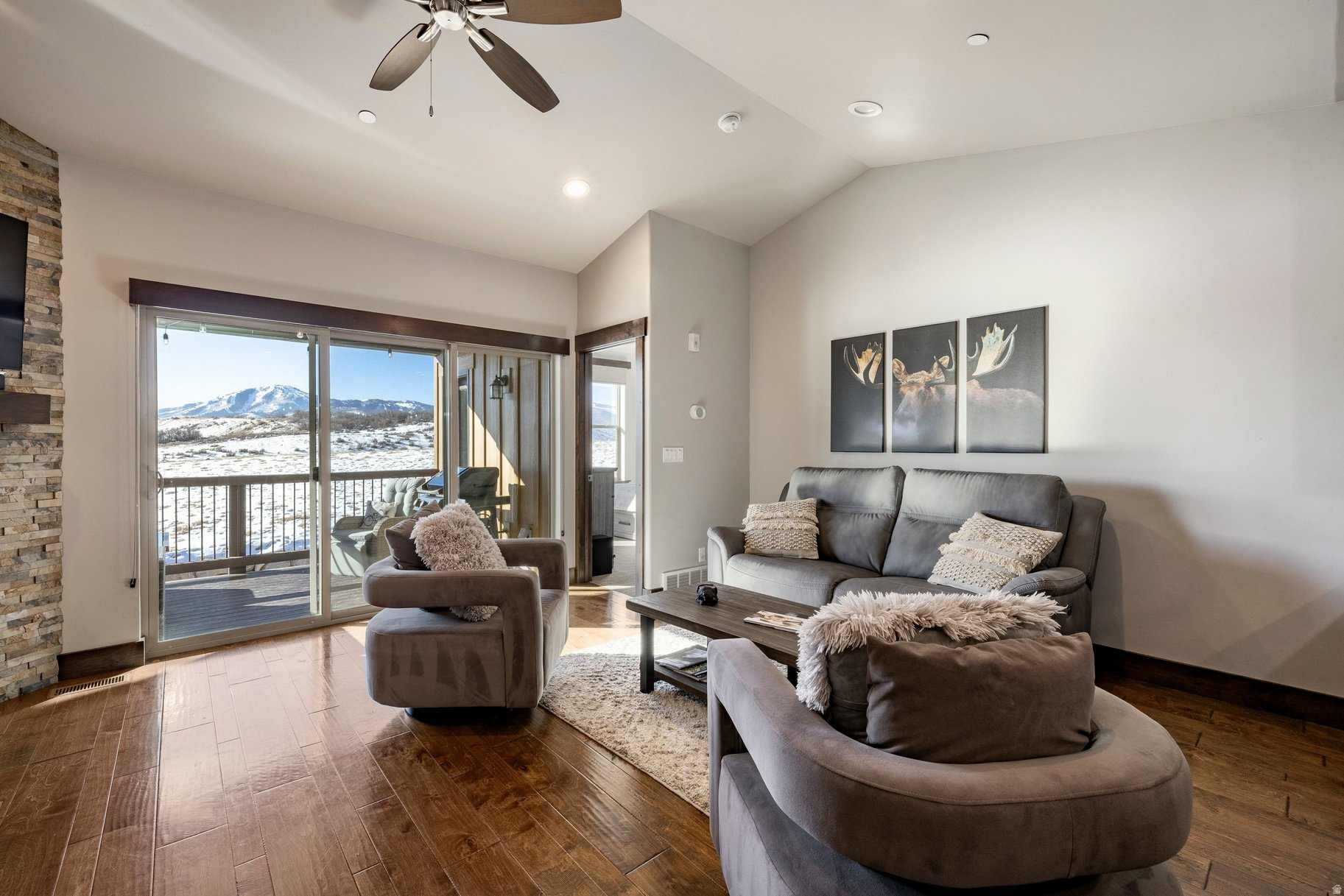 BLACK ROCK RIDGE - Residential