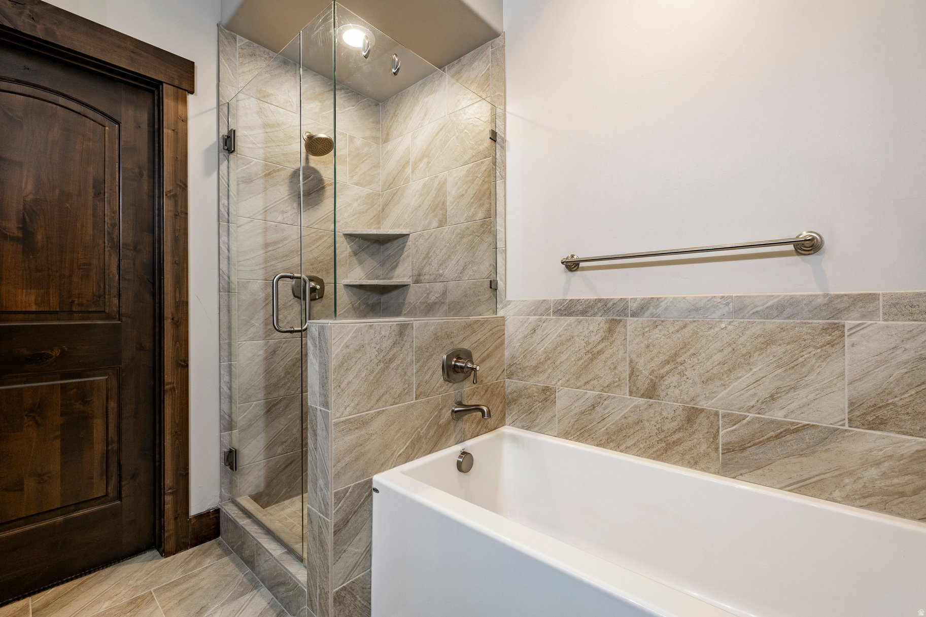 BLACK ROCK RIDGE - Residential