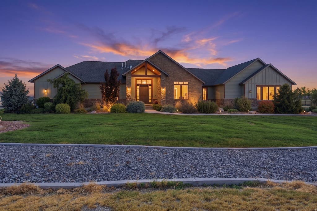 Photo of 8724 N CANYON WASH DR W, Eagle Mountain, UT 84005 (MLS # 2161854)
