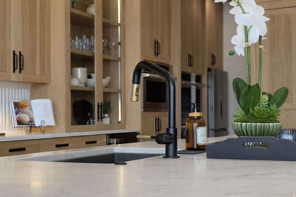 Photo of 5657 W SCATTERED STARS WAY, Hurricane, UT 84737 (MLS # 2145299)