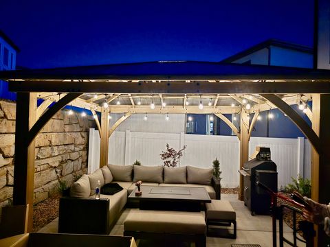 Tiny photo for 1062 N KENSINGTON HTS, Kaysville, UT 84037 (MLS # 2152304)