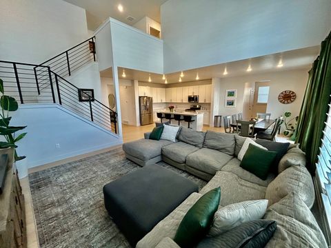 Tiny photo for 1062 N KENSINGTON HTS, Kaysville, UT 84037 (MLS # 2152304)