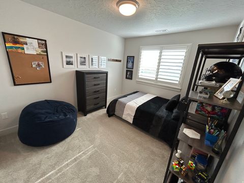Tiny photo for 1062 N KENSINGTON HTS, Kaysville, UT 84037 (MLS # 2152304)
