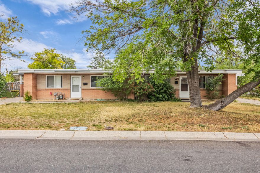 Exceptional Income Producing Duplex in the heart of West Valley City.  Featuring 2 bedrooms and 1 full bath for each unit.  Whether you are an investor or looking to live in one unit while renting the other, this clean and neat duplex is a rare find that provides immediate cash flow.  Rent collected each month $1595 per unit!    Square footage figures are provided as a courtesy estimate only and were obtained from county records.  Buyer is advised to obtain an independent measurement.