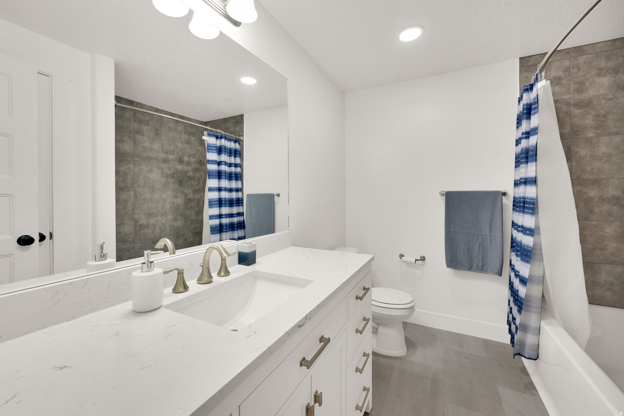 HARMONY TOWNHOMES - Residential