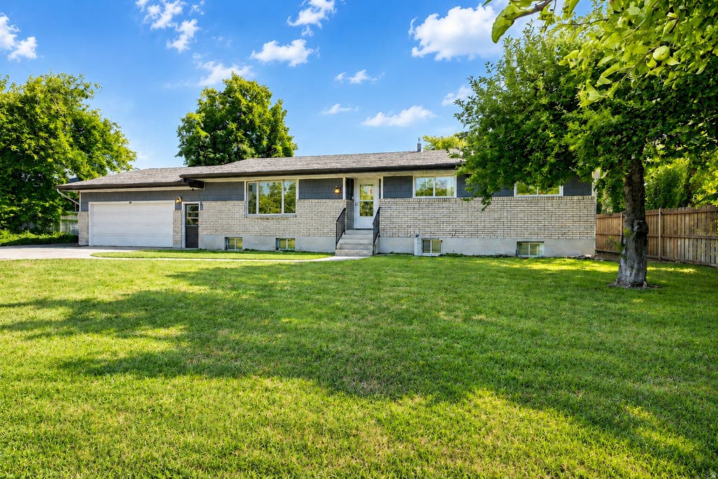 Photo of 434 RIVER HEIGHTS BLVD, River Heights, UT 84321 (MLS # 2176482)