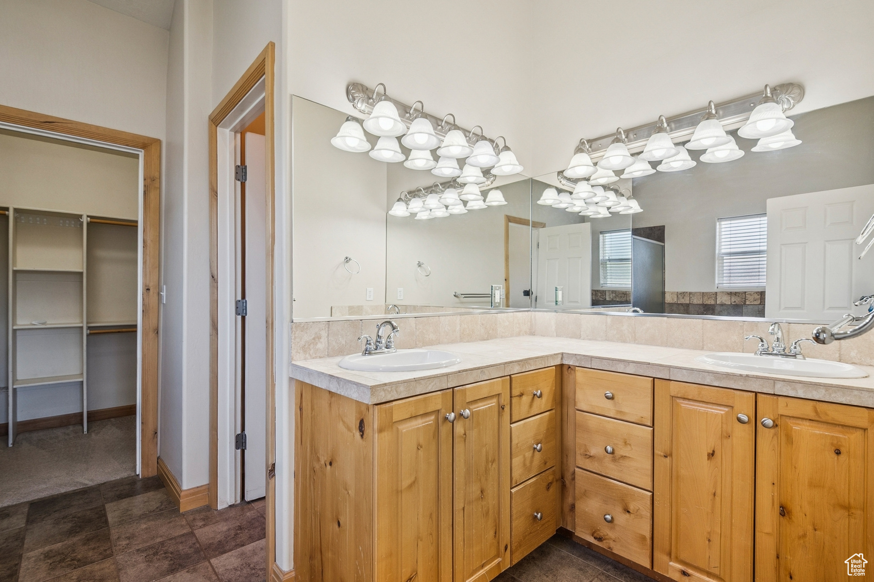 Heber City, Utah 84032, United States, 6 Bedrooms Bedrooms, ,4 BathroomsBathrooms,Residential,Active,168109