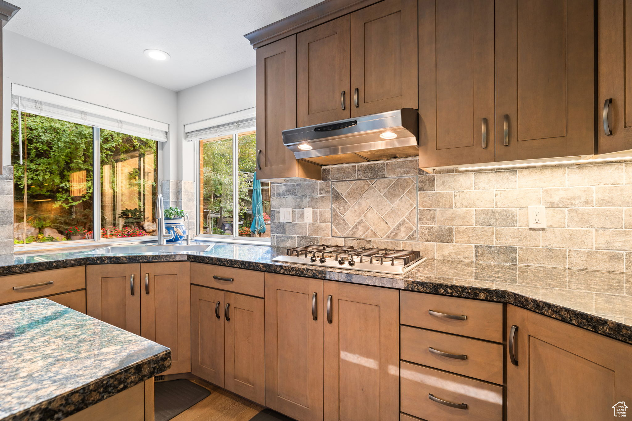 SHADOW VALLEY - Residential