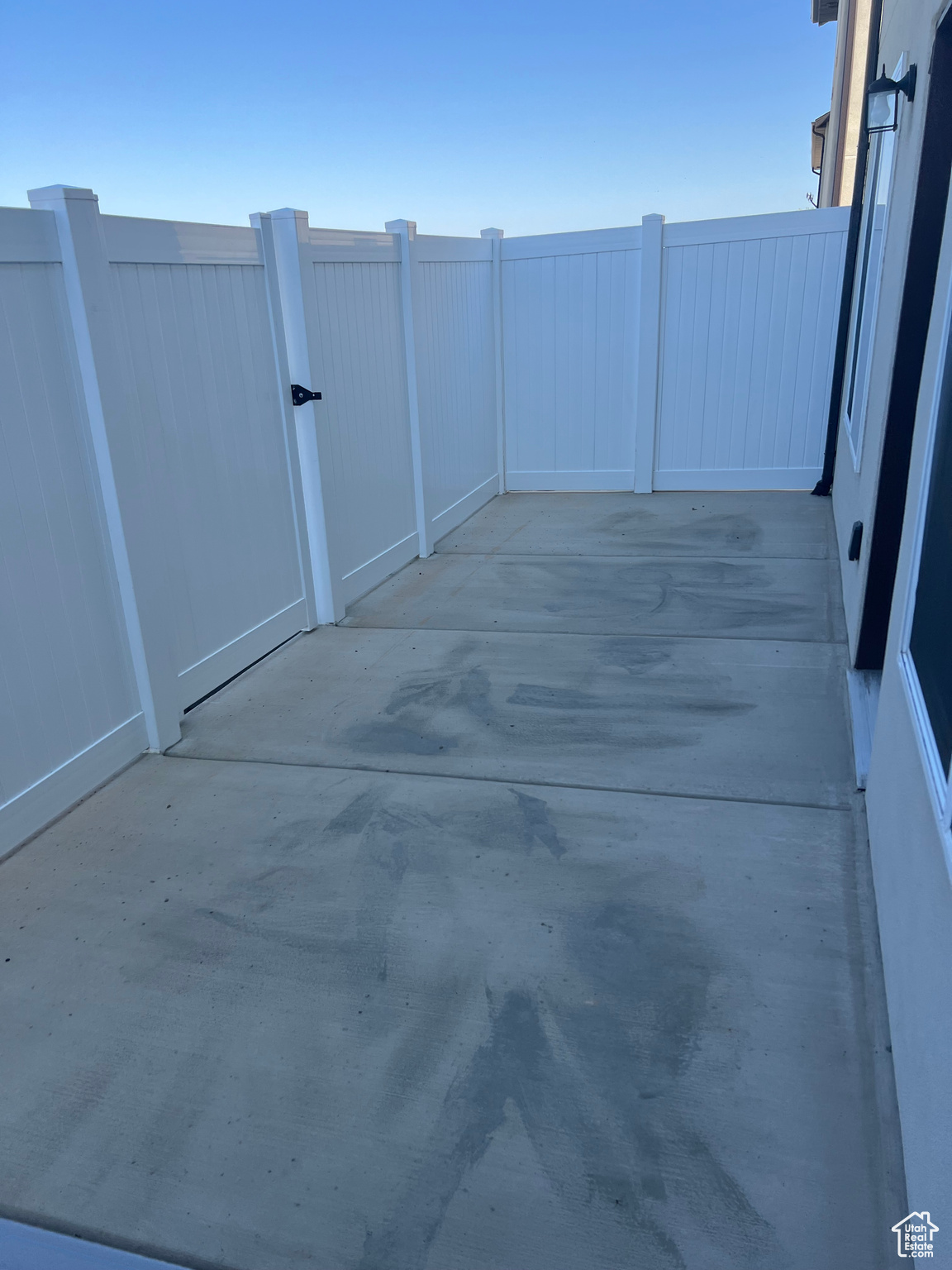 CEDAR BREAKS - Residential Lease